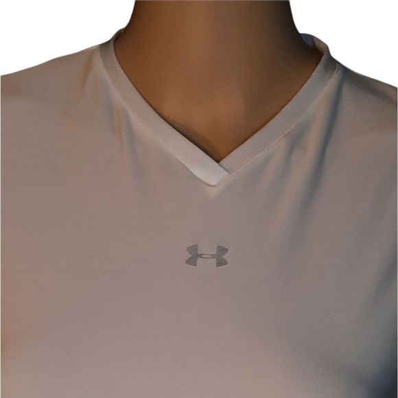 Under Armour Shirt Womens White New Vneck Size Medium - Picture 2 of 13